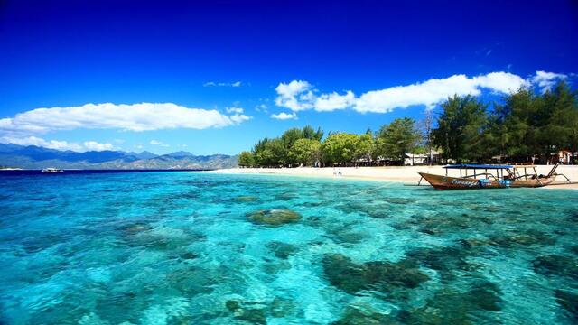 7 Destinasi Wisata Alam Laut yang Paling Menakjubkan